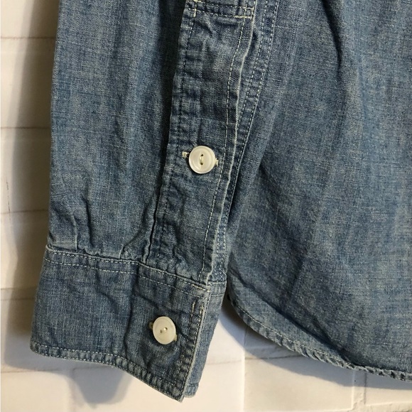 J Crew Shirt Mens Small Blue Chambray Denim Slim Fit Chin Strap Preppy - Picture 7 of 10